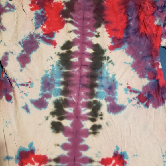 Mushroom w/ spine on back tie dye - Picture 2 of 3